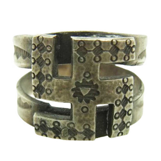 ナバホ族 アーティスト不明 スワスティカ スタンプワーク リング シルバー系 約21.5号【中古】