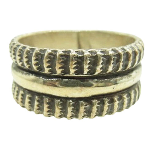 ナバホ族 Chris Billie クリスビリー スタンプワーク リング シルバー系 約21号【中古】