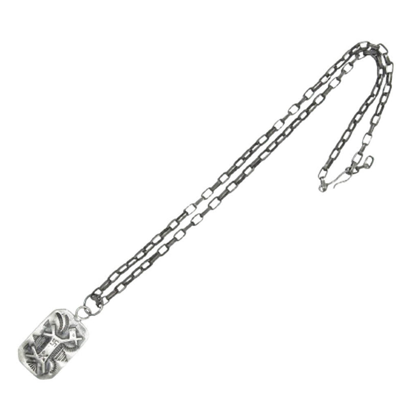 ナバホ族 アーティスト不明 Whirling Log Horse ワーリングログ ホース ドッグタグ ペンダント【中古】