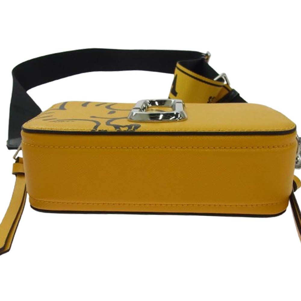 MARC JACOBS マークジェイコブス M0016815-735 × PEANUTS ピーナッツTHE SNAPSHOT ザ スナップショット ダブルJ ショルダー カメラバッグ イエロー系【新古品】【未使用】【中古】