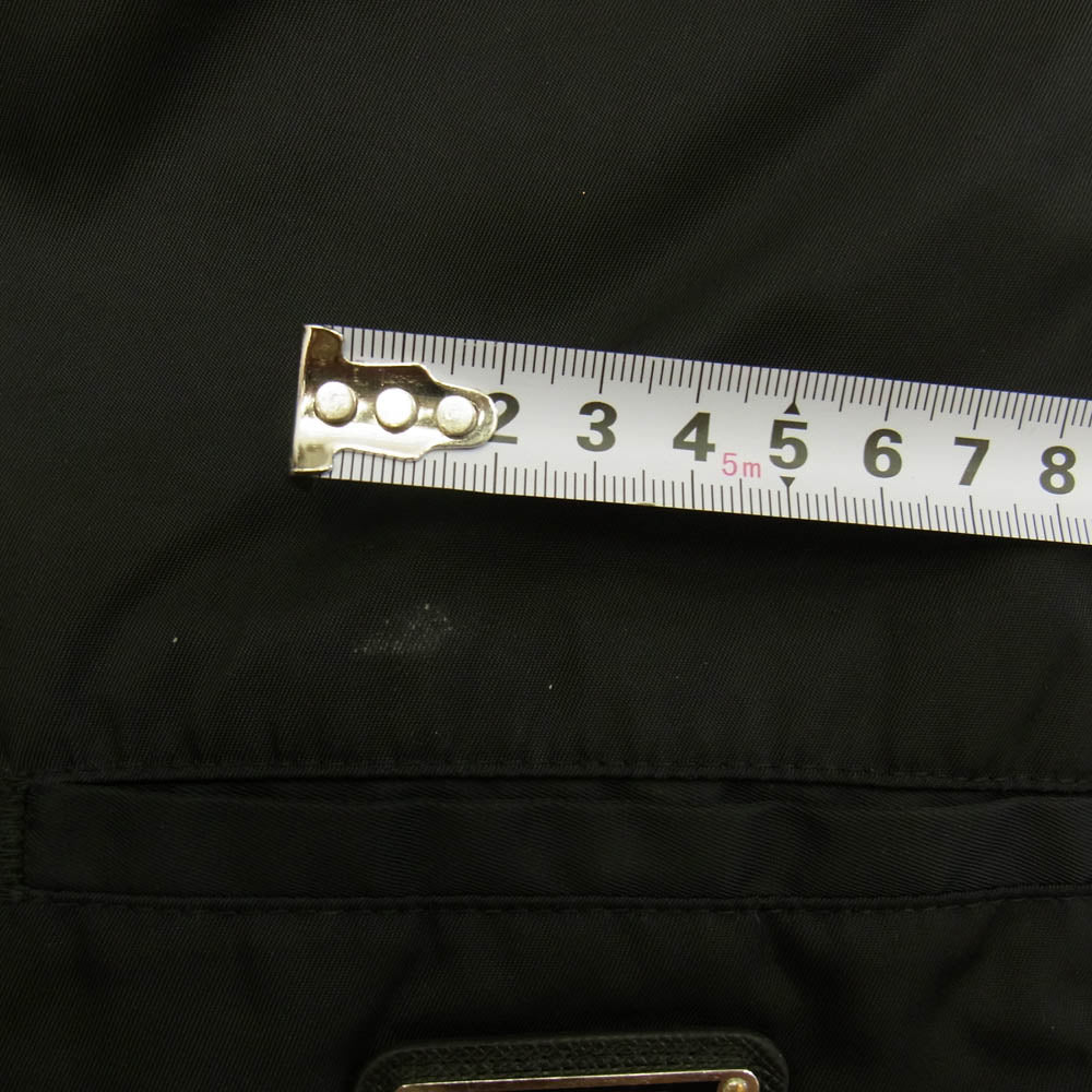 PRADA プラダ SPG32 S182 RE-NYLON リナイロン 三角ロゴプレート バミューダ ショーツ ハーフ パンツ ブラック系【中古】