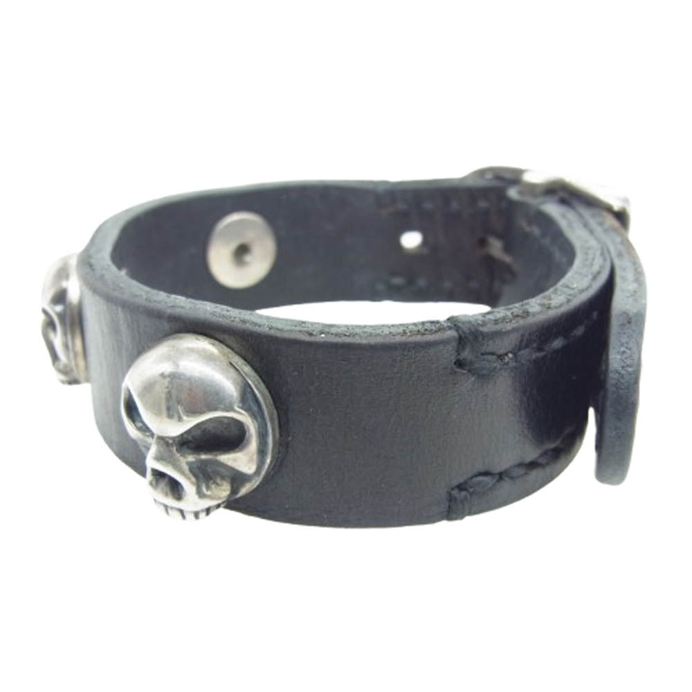グッドアートハリウッド GALBR033 SINGLE BUCKLE LEATHER BRACELET w/3 SKULLS 3スカル シルバーバックル レザー ブレスレット Mサイズ ブラック系 シルバー系 M【中古】