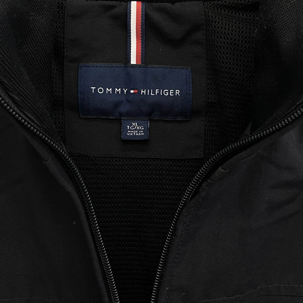 TOMMY HILFIGER トミーヒルフィガー 78J8340/BDS フロント ロゴ ナイロン ジャケット ブラック系 XL【中古】