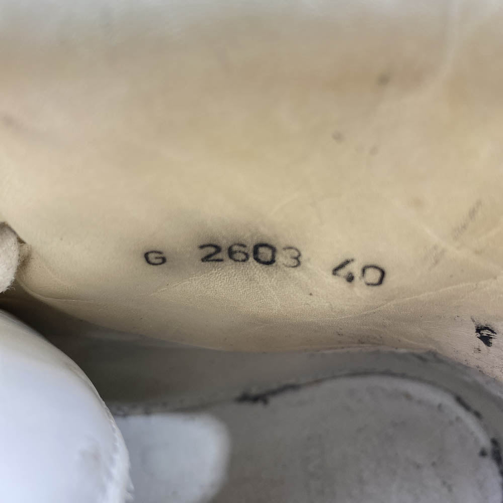 GIVENCHY ジバンシィ スタースタッズ ベルクロ ハイカット レザー スニーカー ホワイト ホワイト系 40【中古】