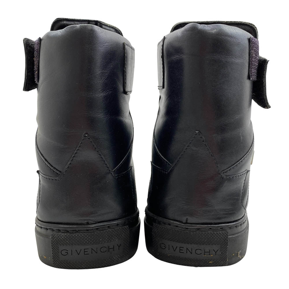 GIVENCHY ジバンシィ スタースタッズ ベルクロ ハイカット レザー スニーカー ブラック ブラック系 40【中古】