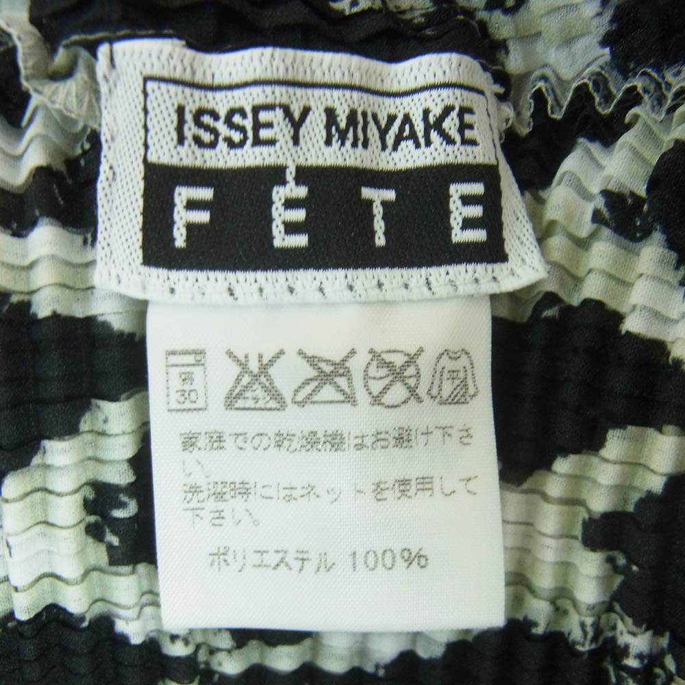 ISSEY MIYAKE イッセイミヤケ IF62FJ293 FETE ボトルネック 総柄 長袖 カットソー 日本製 ブラック系 ホワイト系 02【中古】