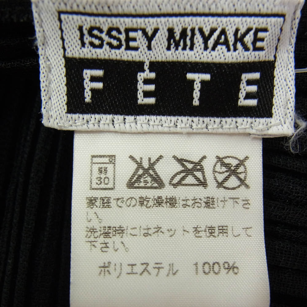 ISSEY MIYAKE イッセイミヤケ IF44FD712 FETTE プリーツ加工 厚手素材 テーラードジャケット ブラック系 2【中古】