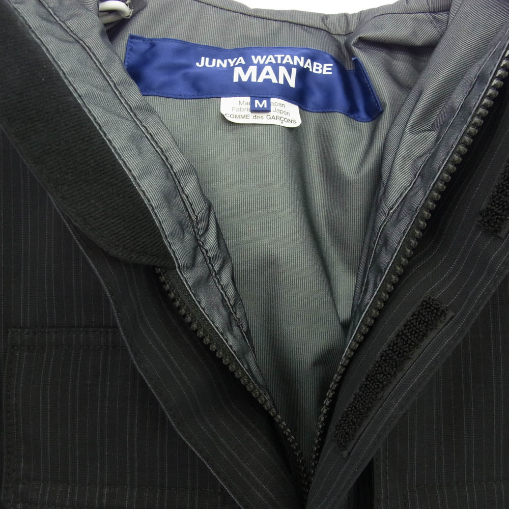 JUNYA WATANABE COMME des GARCONS MAN ジュンヤワタナベコムデギャルソンマン WJ-J007 AD2022 マルチポケット ストライプ フーデッド ブルゾン タクティカル ジャケット ブラック系 M【中古】