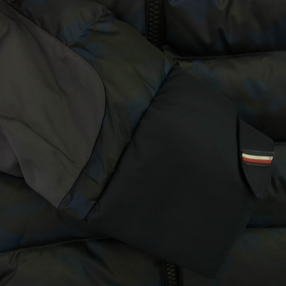 MONCLER モンクレール GRENOBLE グルノーブル KANDER GIUBBOTTO カンダー ロゴワッペン 迷彩柄 ダウン ジャケット ネイビー系 1【中古】