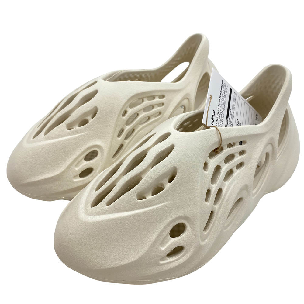 adidas アディダス FY4567 YEEZY Foam Runner Sand イージー フォームランナー サンド ラバーサンダル アイボリースニーカー サンダル ベージュ系 26.5cm【中古】