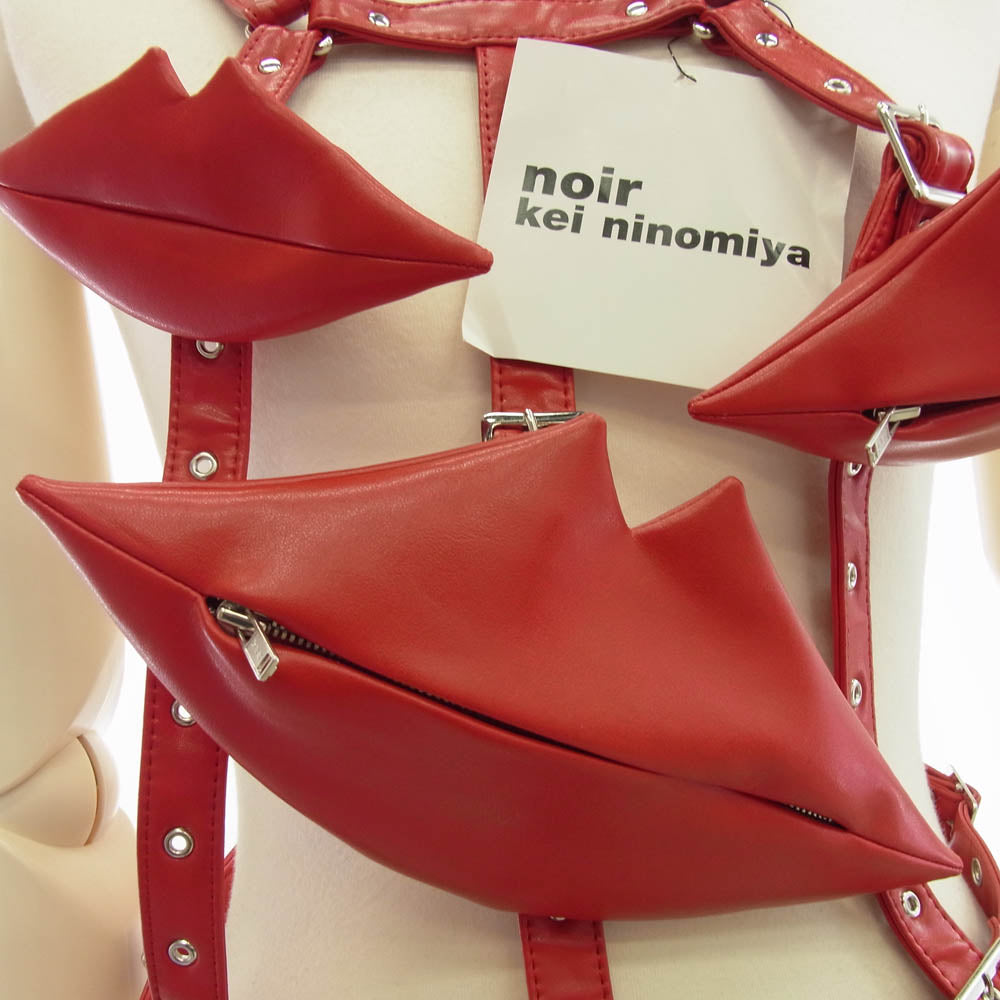 COMME des GARCONS NOIR コムデギャルソン ノワール 3OV006 フェイクレザー リップ ハーネス ベスト レッド系【新古品】【未使用】【中古】