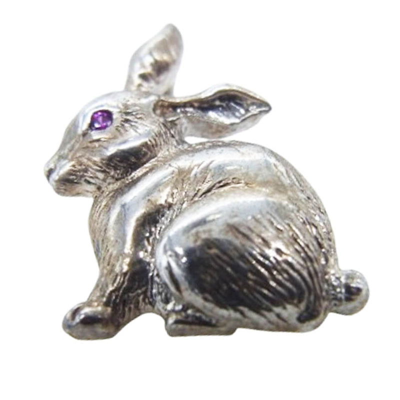 Justin Davis ジャスティンデイビス SPJ180 LUCKY B ラッキー ラビット ルビー ネックレス ペンダントトップ シルバー系【中古】