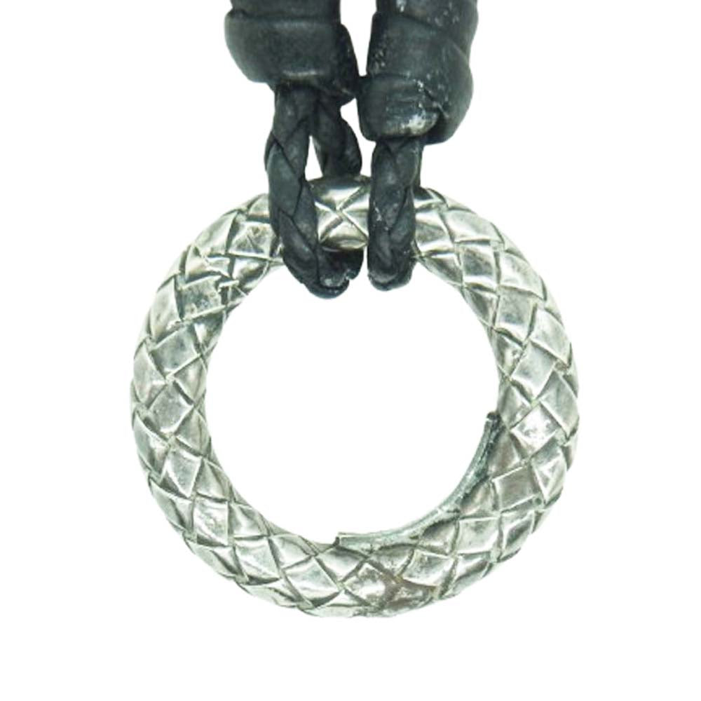 BOTTEGAVENETA ボッテガヴェネタ SV925サークル イントレチャート レザー ネックレス シルバー系 ブラック系【中古】