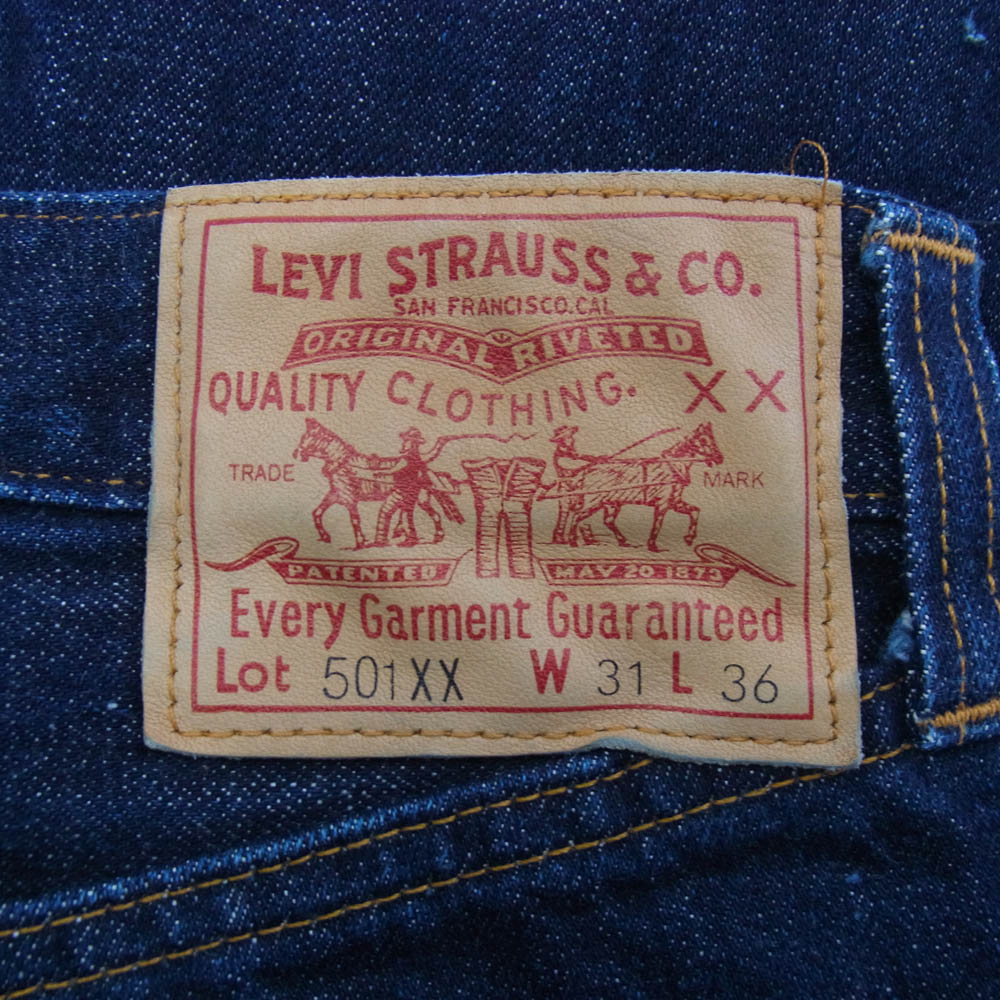 Levi's リーバイス バレンシア工場製 USA製 ボタン裏刻印555 501XX デニムパンツ 47501-0117 インディゴブルー系 31【中古】