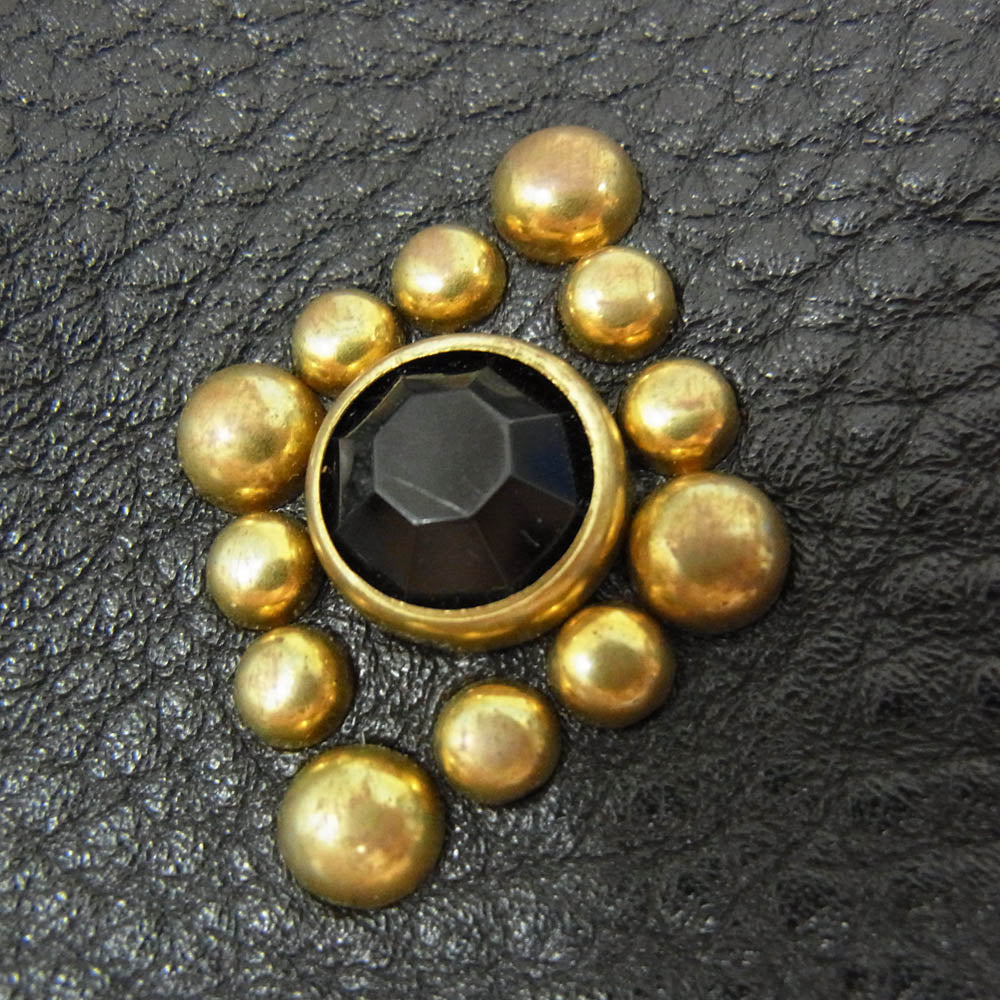 キャッスルロック 栃木レザー スタッズ ポーチ 小物入れ ブラック系【新古品】【未使用】【中古】