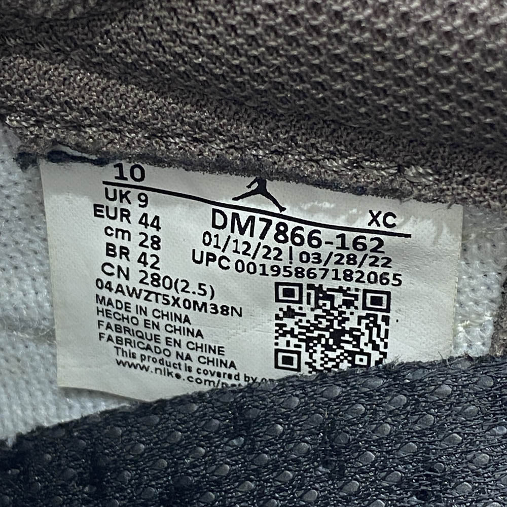 NIKE ナイキ DM7866-162 フェイクバスター鑑定済 × TRAVIS SCOTT トラヴィススコット AIR JORDAN 1 AJ1 エアジョーダン1 ローカットスニーカー リバースモカ グレー系 28cm【新古品】【未使用】【中古】