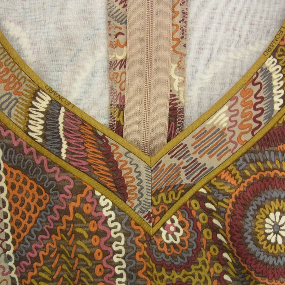 LEONARD レオナール FASHION ファッション 総柄 Vネック 長袖 カットソー ブラウン系 L【中古】