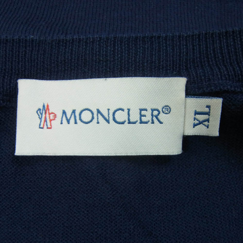 MONCLER モンクレール 510919143900 MAGLIA TRICOT SCOLLO A V ロゴワッペン Vネック ニット セーター ネイビー系 XL【中古】