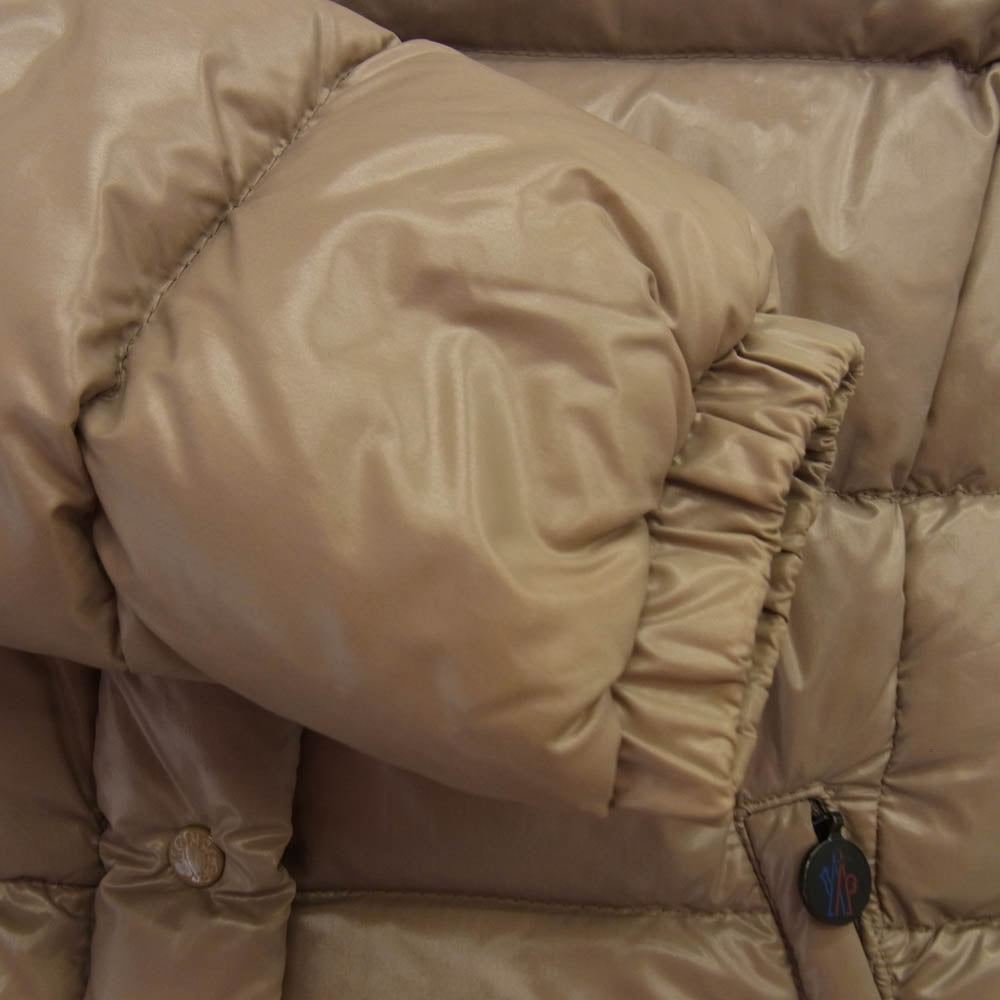 MONCLER モンクレール Z7HJ097 スープリームスタグ ビッグロゴワッペン ショート ダウンジャケット ベージュ系【中古】