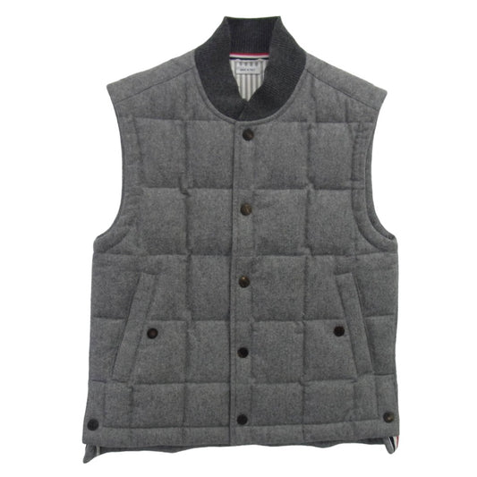 THOM BROWNE トムブラウン MVD015X-00894035 フロントスナップボタン カシミヤ フランネル ダウン ベスト グレー系 00【中古】