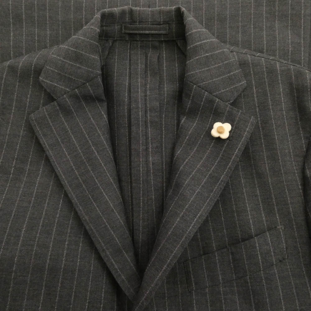 LARDINI ラルディーニ JI801AQ ブートニエール付き ウール ストライプ 3Bテーラード ジャケット スラックス パンツ スーツ セットアップ グレー系 44 REG【中古】