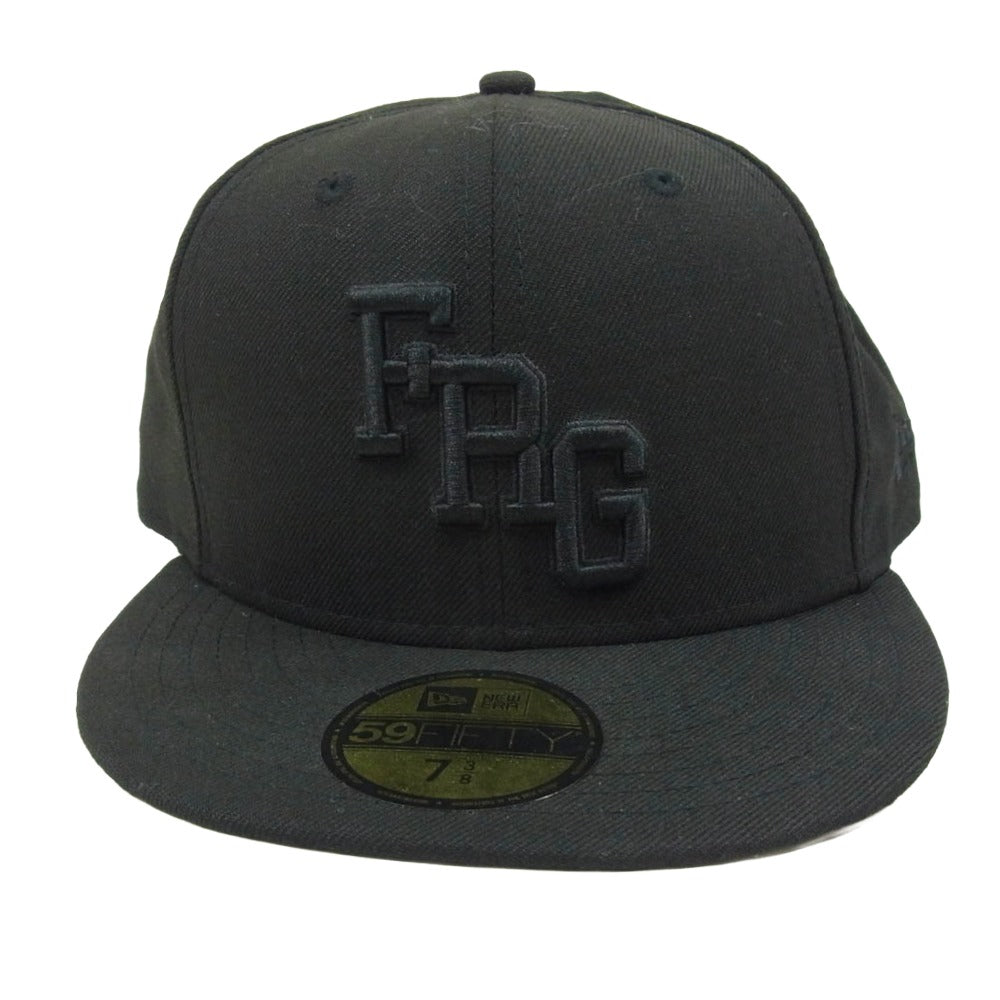 FRAGMENT DESIGN フラグメントデザイン × New Era 59FIFTY ニューエラ フィフティー FRG ロゴ刺繍 ベースボール キャップ ブラック系 7 3/8【中古】