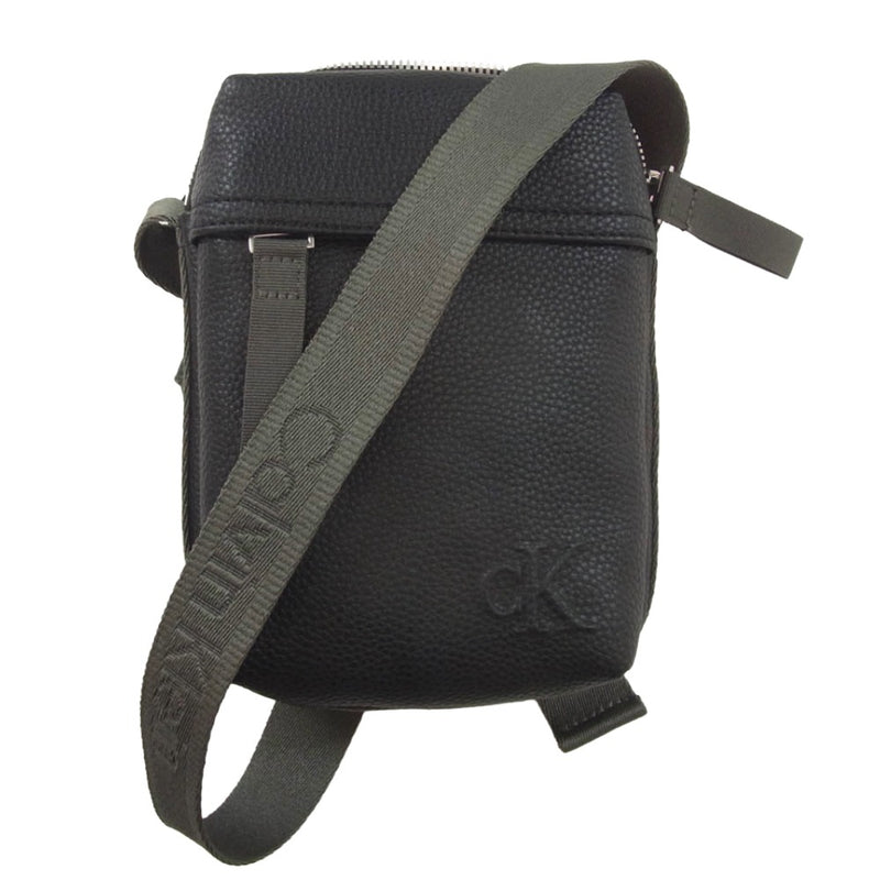 CALVIN KLEIN カルバンクライン CARGO REPORTER BAG カーゴ リポーター ショルダーバッグ クロスボディバッグ ブラック系【極上美品】【中古】