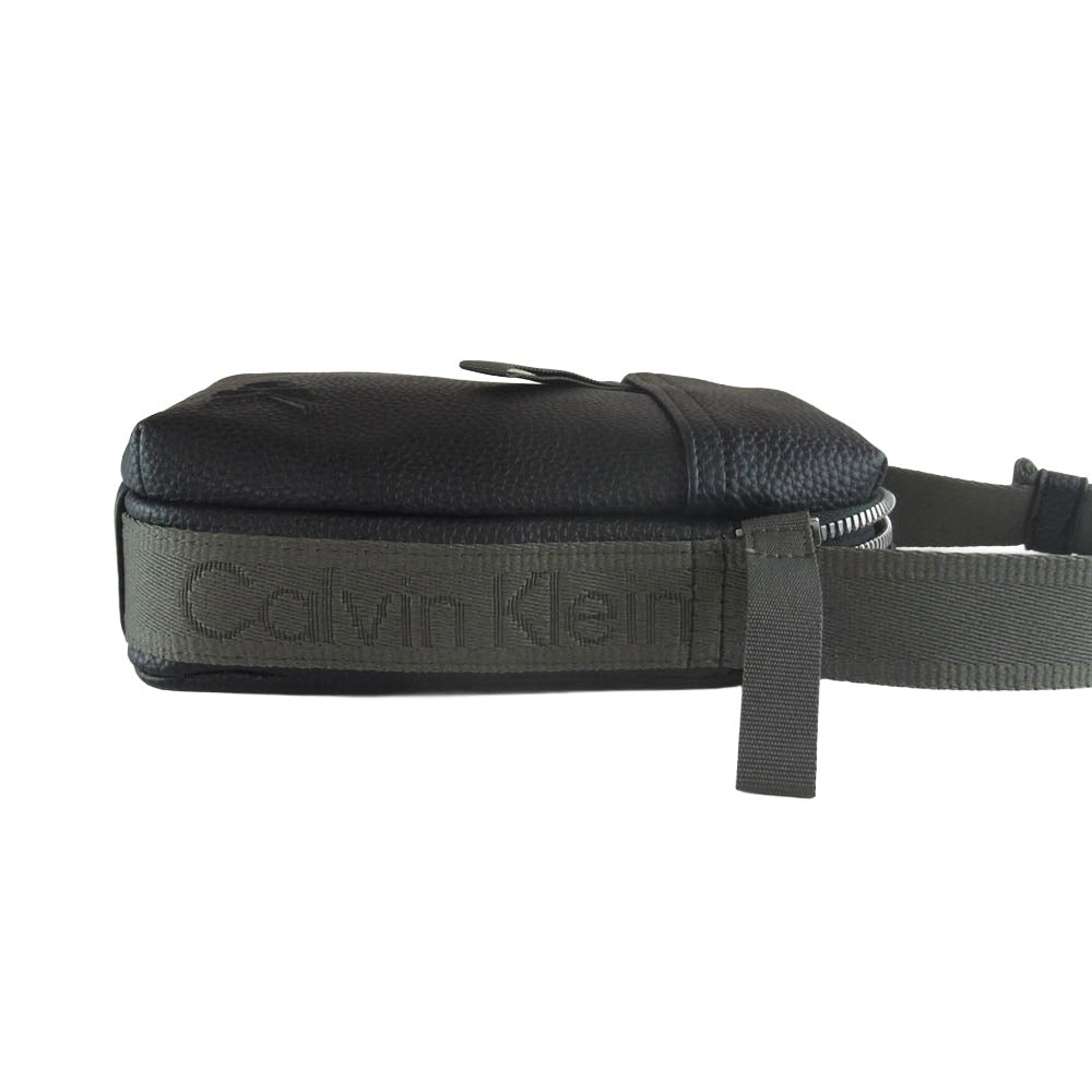 CALVIN KLEIN カルバンクライン CARGO REPORTER BAG カーゴ リポーター ショルダーバッグ クロスボディバッグ ブラック系【極上美品】【中古】