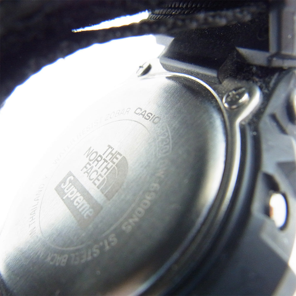 Supreme シュプリーム 22AW DW-6900NS-1JR ×THE NORTH FACE×G-SHOCK ノースフェイス カシオ Gショック トリプルコラボ 腕時計 ブラック系【中古】