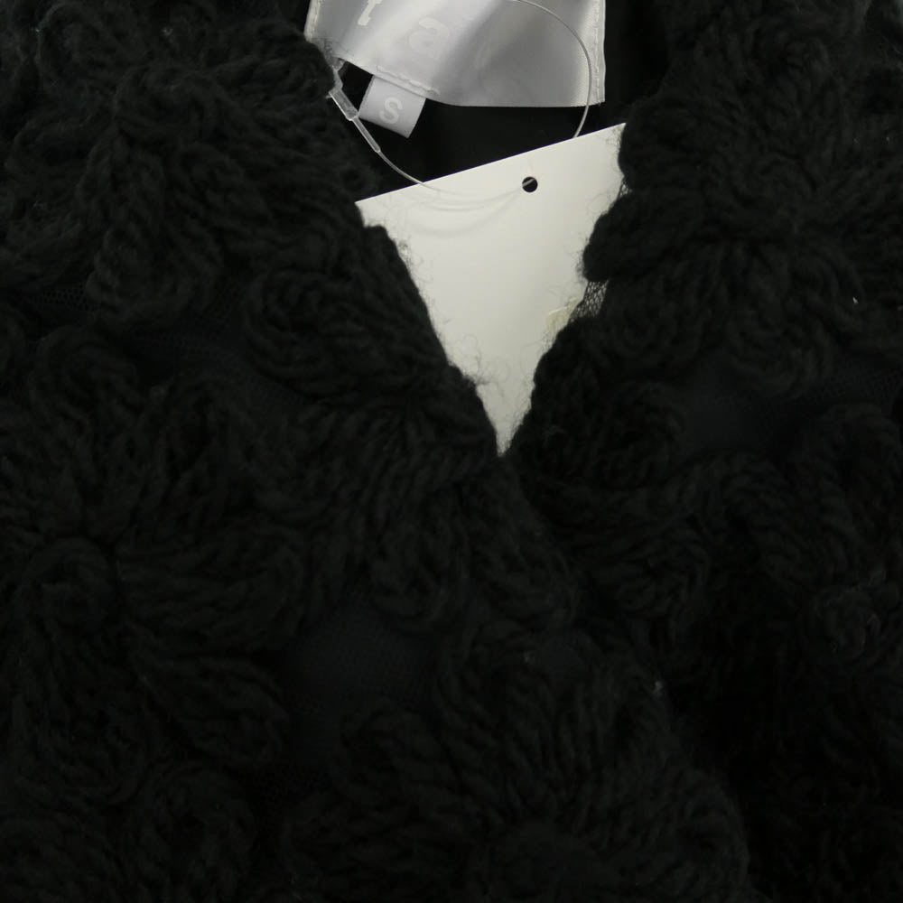 tao COMME des GARCONS タオ コムデギャルソン 24AW TN-J009-051 ナイロンチュール刺繍 中綿 ケープ ポンチョ ブラック系 S【中古】