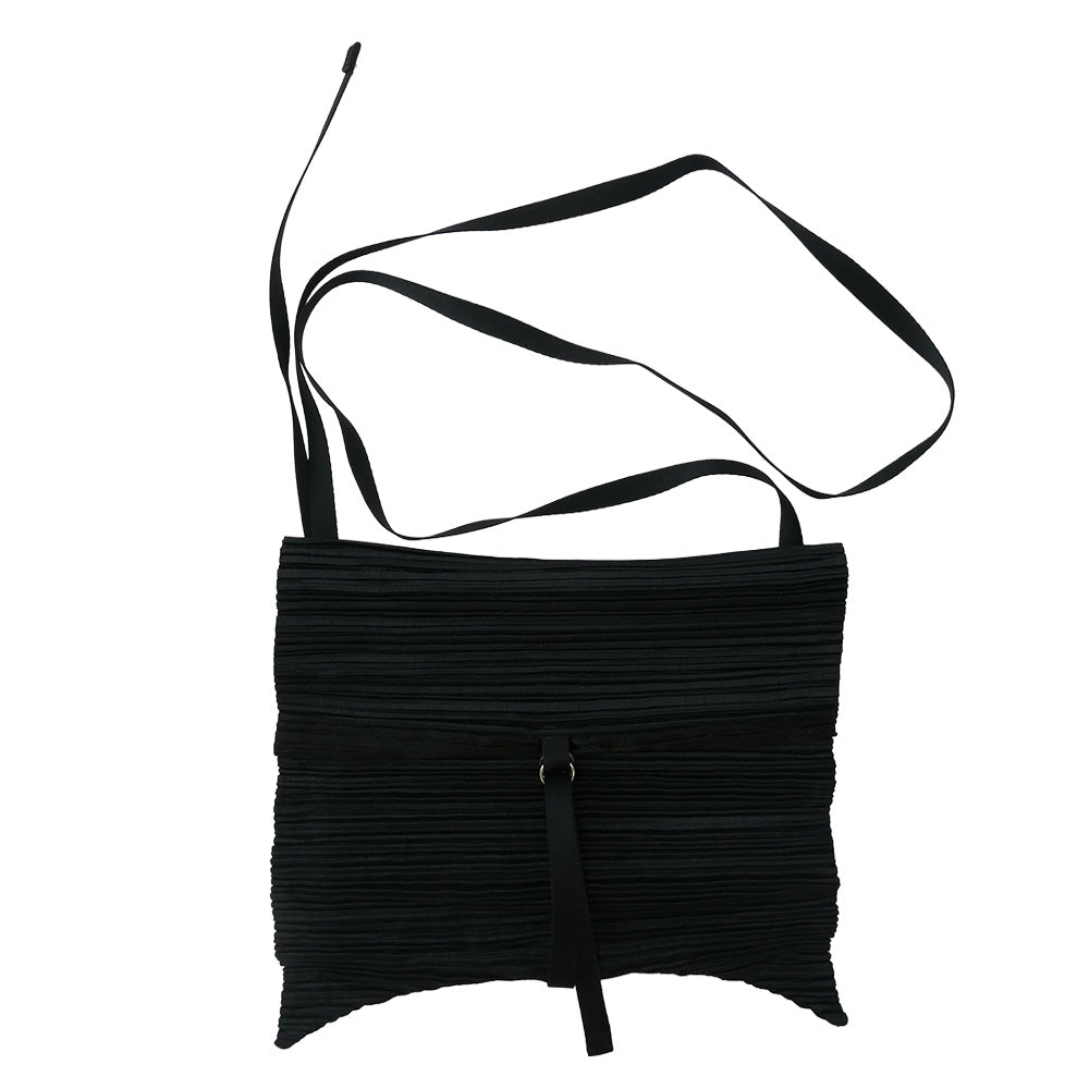 PLEATS PLEASE プリーツプリーズ イッセイミヤケ PP52-AG プリーツ加工 ショルダー バッグ ブラック系【中古】