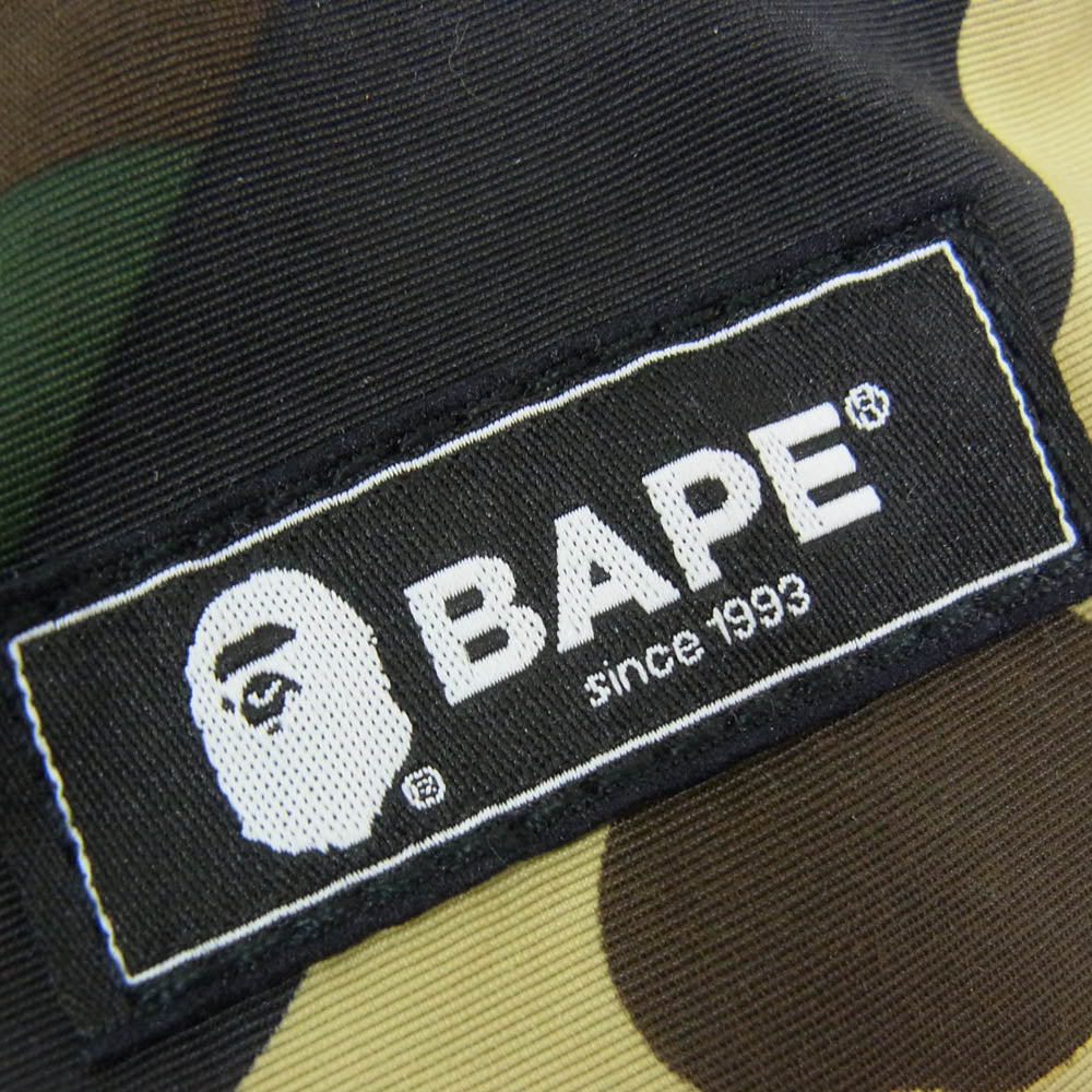 A BATHING APE アベイシングエイプ カモ柄 ウエストポーチ ボディバッグ カーキ系 F【美品】【中古】