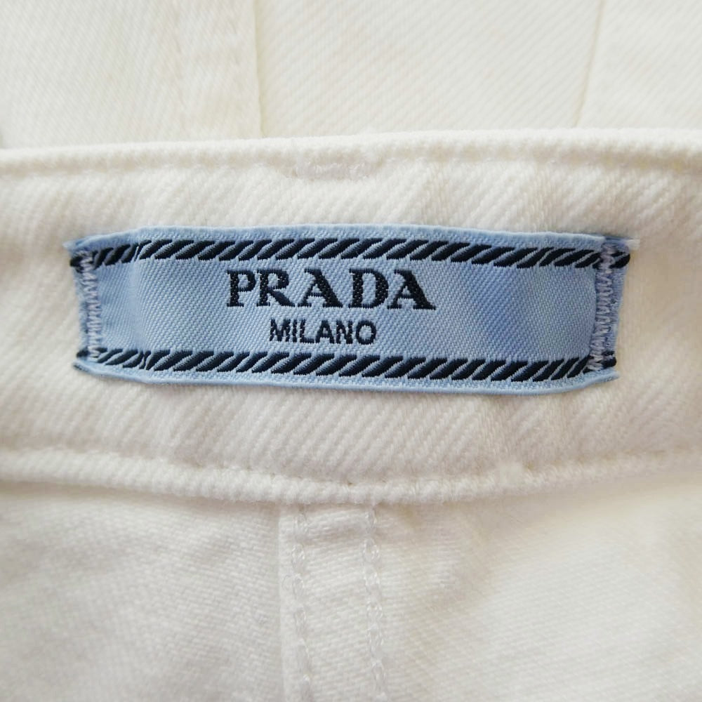 PRADA プラダ GFP497 S231 12PA 三角ロゴプレート付き ホワイトデニムパンツ ホワイト系 25【中古】