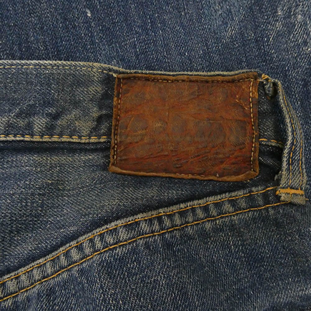 Levi's リーバイス ヴィンテージ 50s 1953モデル 501XX 両面均等V 鉄製銅メッキリベット 通常R センターループ インディゴブルー系 W30inch程度【中古】