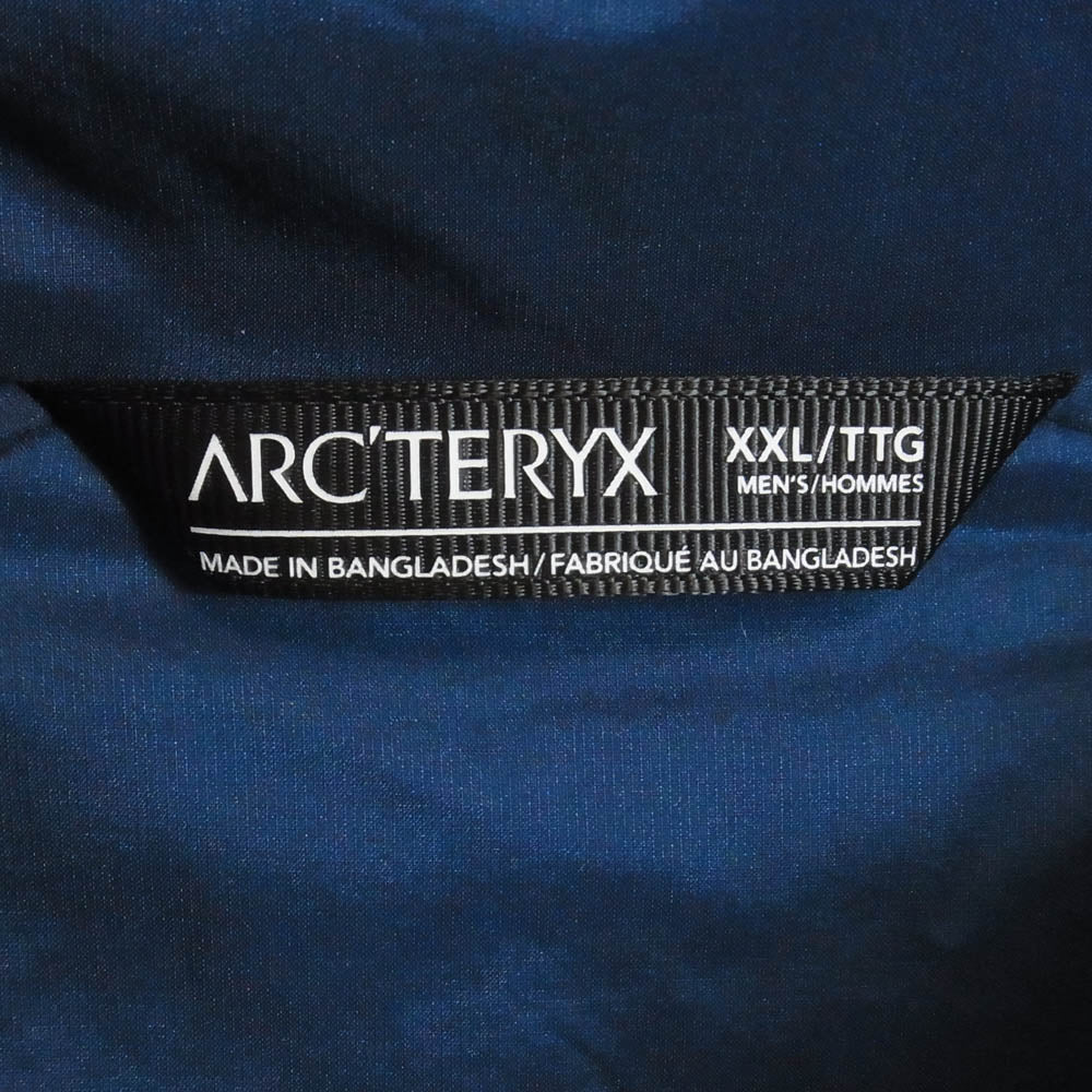 ARC'TERYX アークテリクス X000009556 2025年製 Atom Hoody アトムフーディ 中綿 ジャケット マウンテンパーカー ブラック系 XXL【中古】