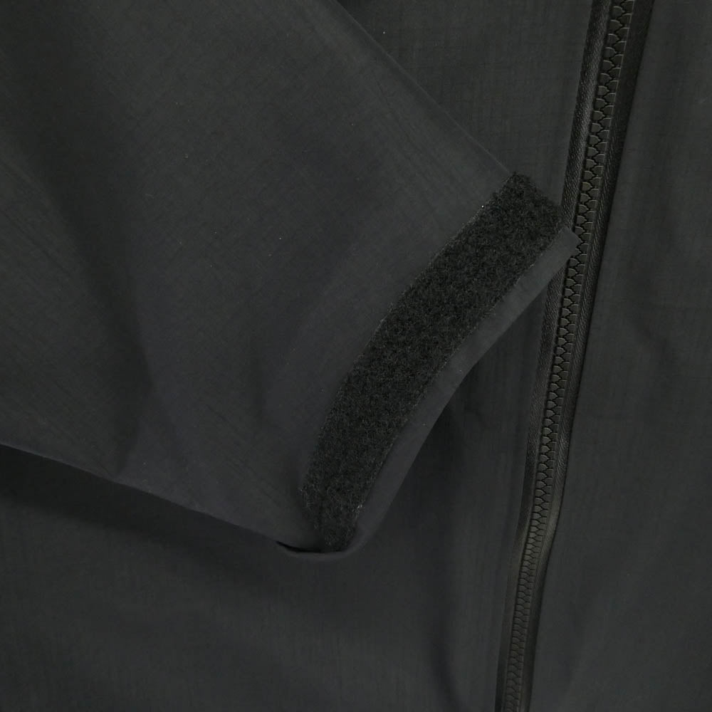 ARC'TERYX アークテリクス 18AW 18863 LEAF ALPHA JACKET GEN2 後期 カナダ製 リーフ アルファ ジャケット ゴアテックス ジャケット ブラック系 M【中古】