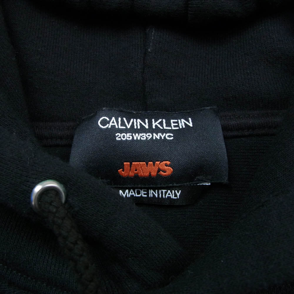 CALVIN KLEIN カルバンクライン 92MWTF09 205W39NYC ラフシモンズ期 JAWS printed sweatshirt hoodie ジョーズ プリント プルオーバー スウェット フーディー パーカー ブラック系 M【中古】