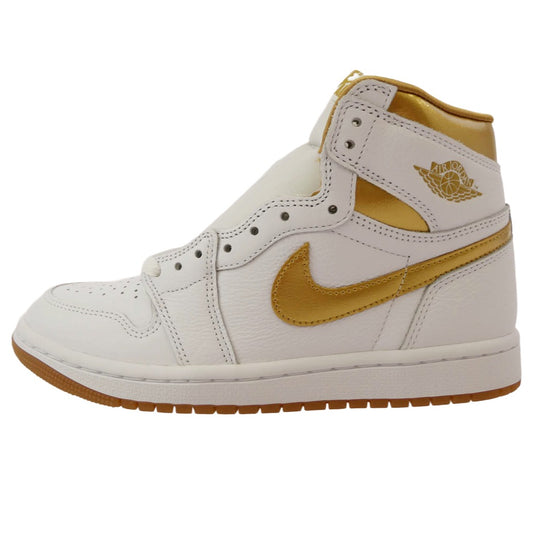 NIKE AIR JORDAN ナイキ ジョーダン FD2596-107 Women's Air Jordan 1 Retro High OG White and Gold AJ1 エアジョーダン ハイ ウィメンズ スニーカー ホワイト系 ゴールド系 23.5cm【新古品】【未使用】【中古】