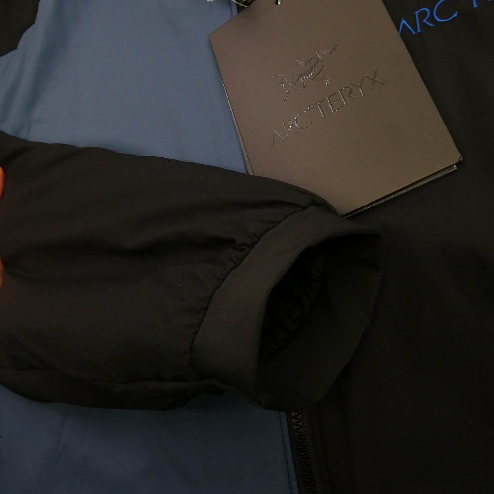 ARC'TERYX アークテリクス X000006576 ×BEAMS ビームス別注 Atom LT Hoody アトム フーディー 中綿 パーカー ジャケット ブラック系 ブルー系 M【中古】