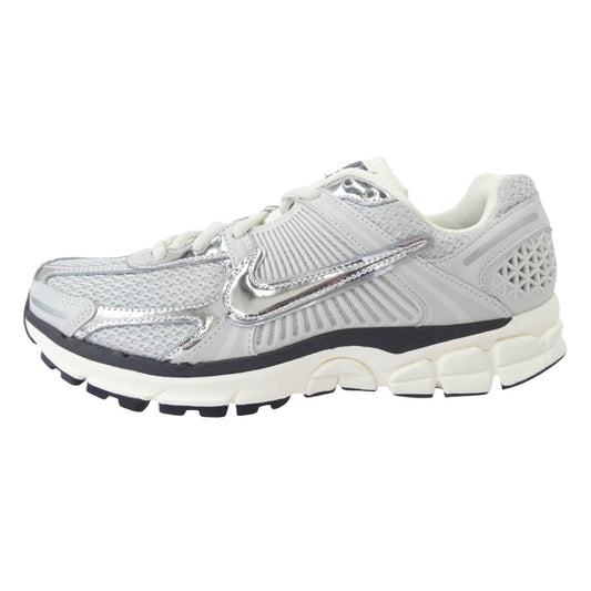 NIKE ナイキ FD0884-025 Women's Zoom Vomero 5 ウィメンズ ズーム ボメロ スニーカー ホワイト系 シルバー系 28.5cm【極上美品】【中古】