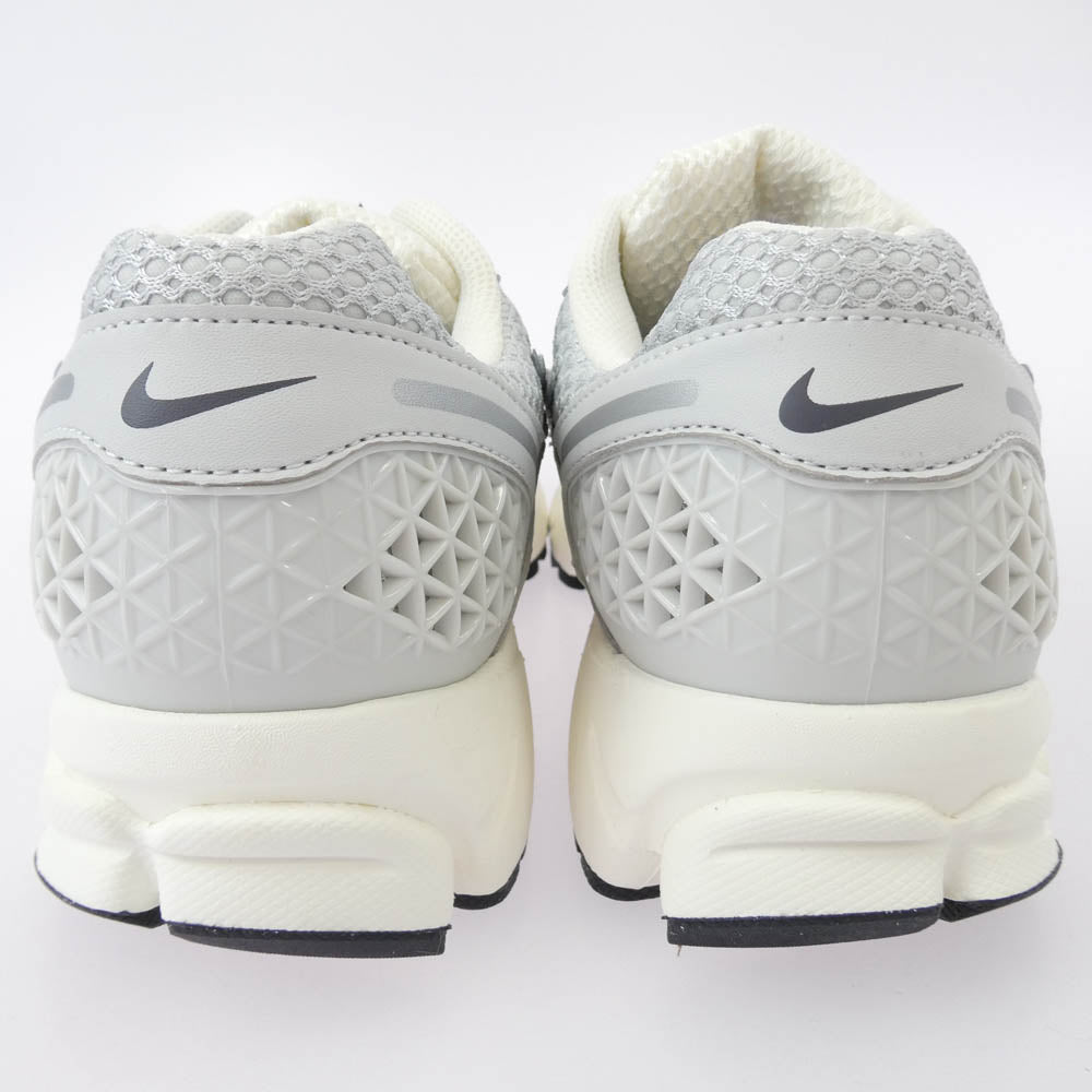 NIKE ナイキ FD0884-025 Women's Zoom Vomero 5 ウィメンズ ズーム ボメロ スニーカー ホワイト系 シルバー系 28.5cm【極上美品】【中古】
