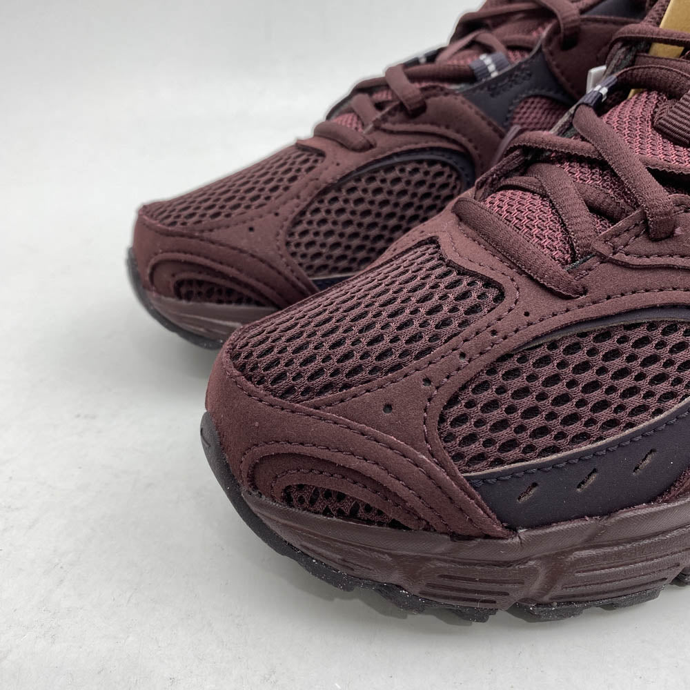 NIKE ナイキ II6294-601 V5 RNR ランナー ローカットスニーカー エンジ系 23.5cm【極上美品】【中古】