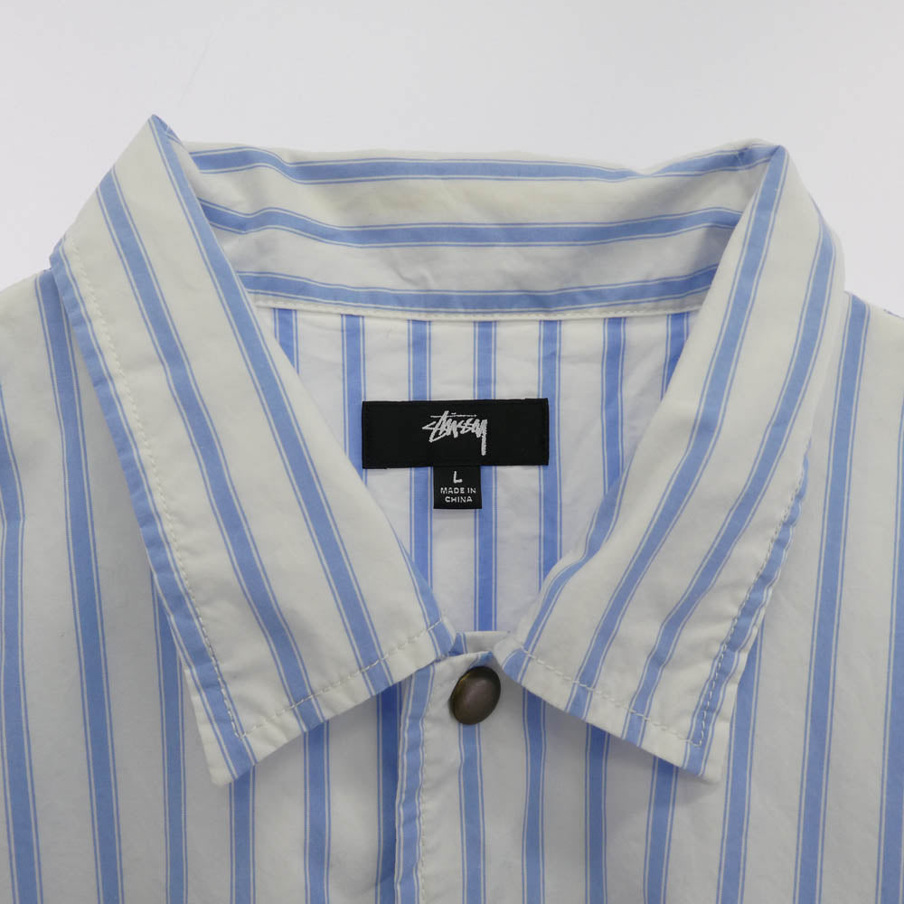 STUSSY ステューシー 23SS 1110279 Coach Shirt Stripe バックロゴプリント ストライプ コーチジャケット ホワイト系 ライトブルー系 L【中古】