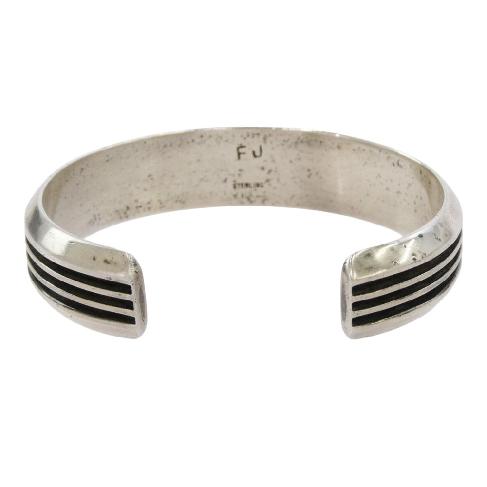 ナバホ インディアンジュエリー FRANCIS JONES フランシスジョーンズ 3ライン バングル シルバー系 表記なし【中古】
