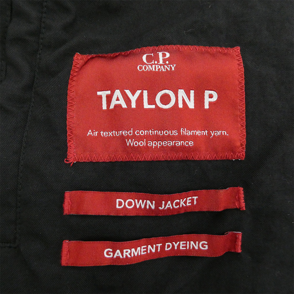 C.P.Company シーピーカンパニー 09CMOW211A 005782G Taylon P Fur Hood Down Jacket ガーメントダイ ファーフーデッド ダウンジャケット ブラック系 50【中古】