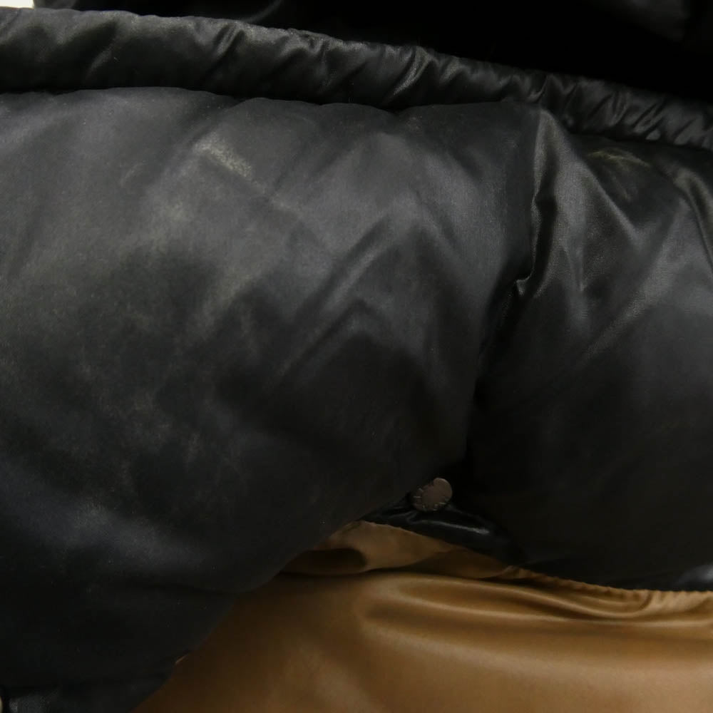 MONCLER モンクレール Z7H0617 スープリームスタグ K2 DOWN JACKET ロゴワッペン フーデッド ダウンジャケット ブラック系 2【中古】