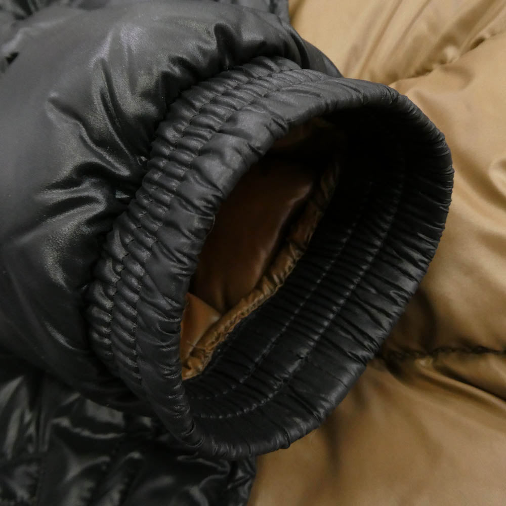 MONCLER モンクレール Z7H0617 スープリームスタグ K2 DOWN JACKET ロゴワッペン フーデッド ダウンジャケット ブラック系 2【中古】