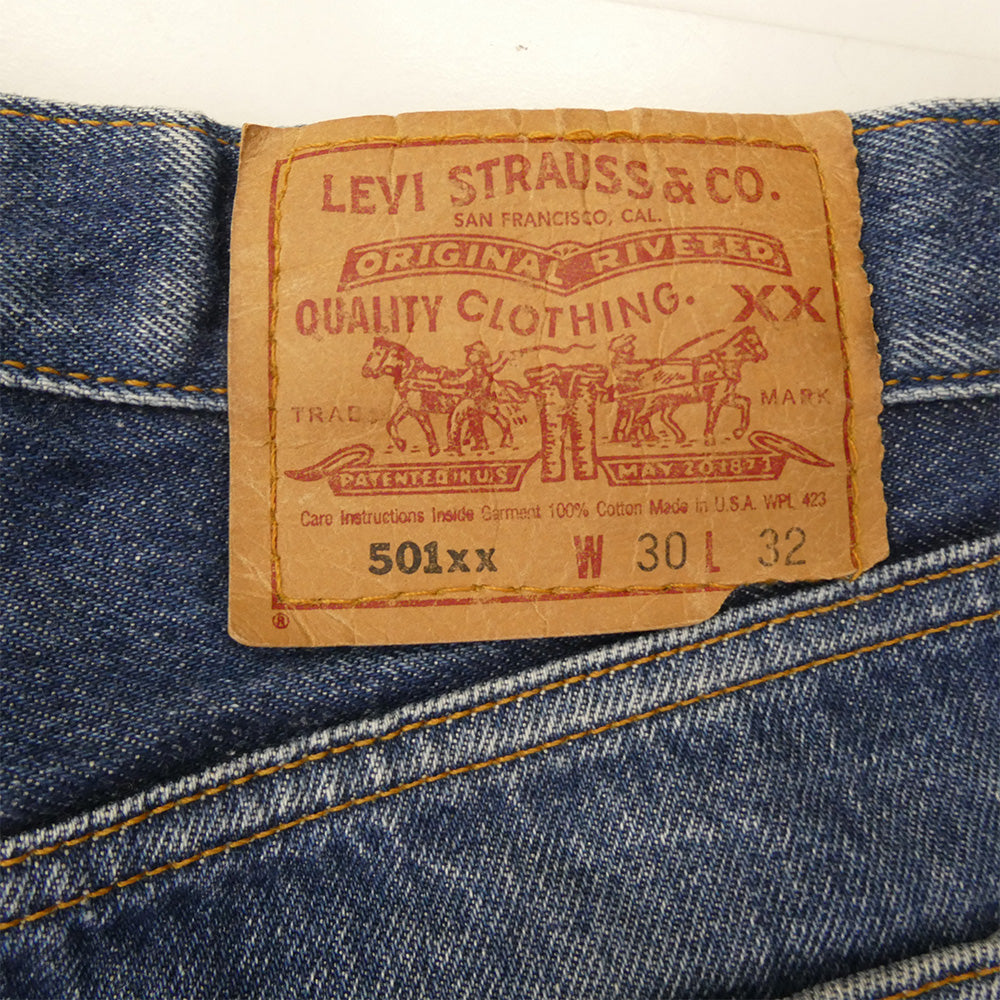 Levi's リーバイス USA製 501 レギュラー スモールe ボタン裏刻印544 ボタンフライ ストレート デニムパンツ ジーンズ インディゴブルー系 W-30 L-32【中古】