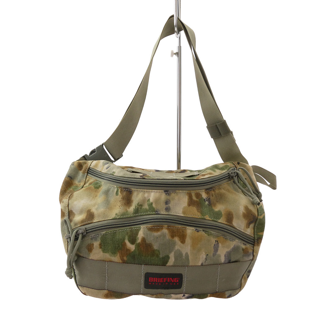 BRIEFING ブリーフィング FLIGHT LIGHT Pike カモフラージュ フライト ライト パイク ショルダーバッグ カーキ系【中古】