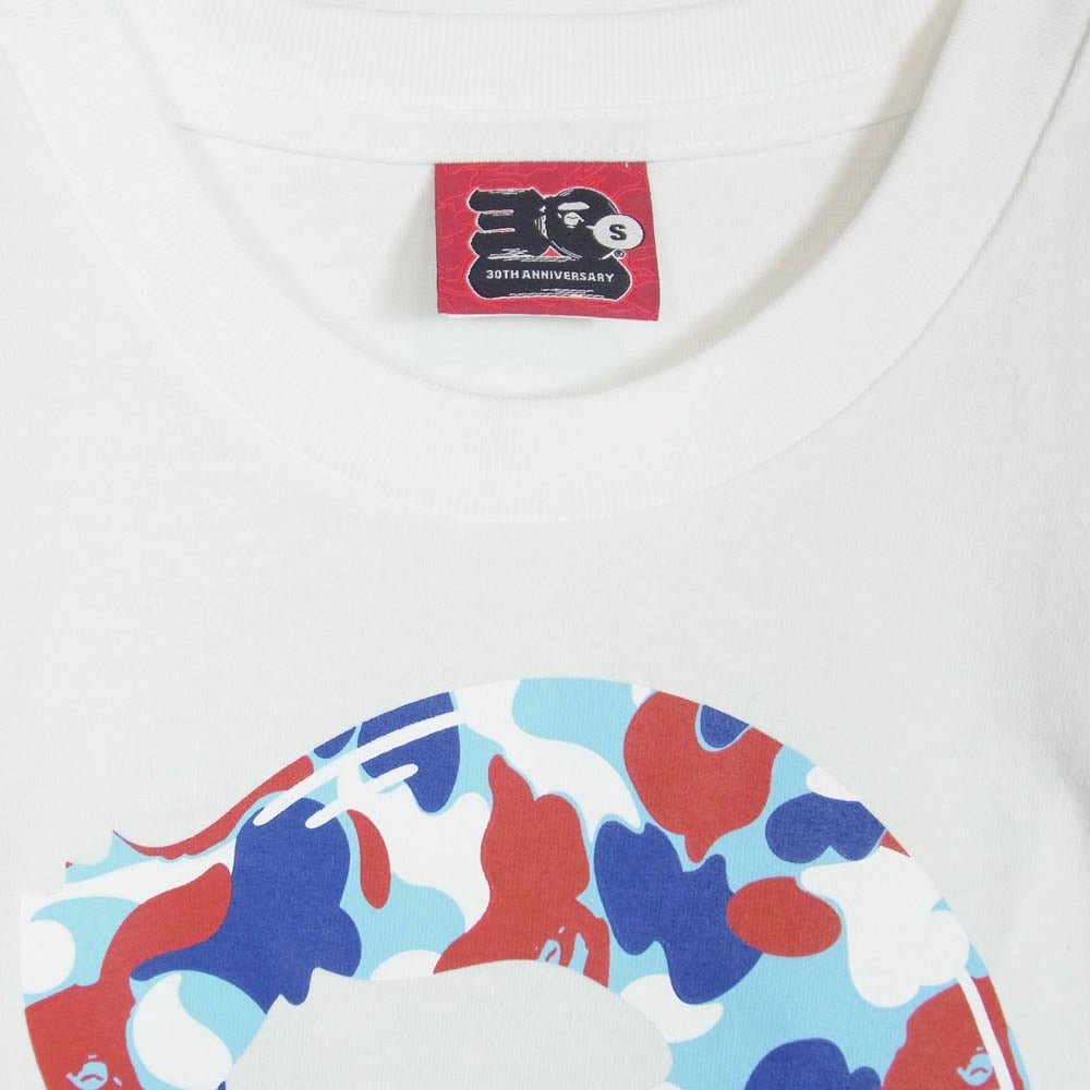 A BATHING APE アベイシングエイプ 001TEJ221045F BAPE 30TH ANNIV. APE HEAD TEE 30周年 プリント Tシャツ ホワイト系 S【中古】